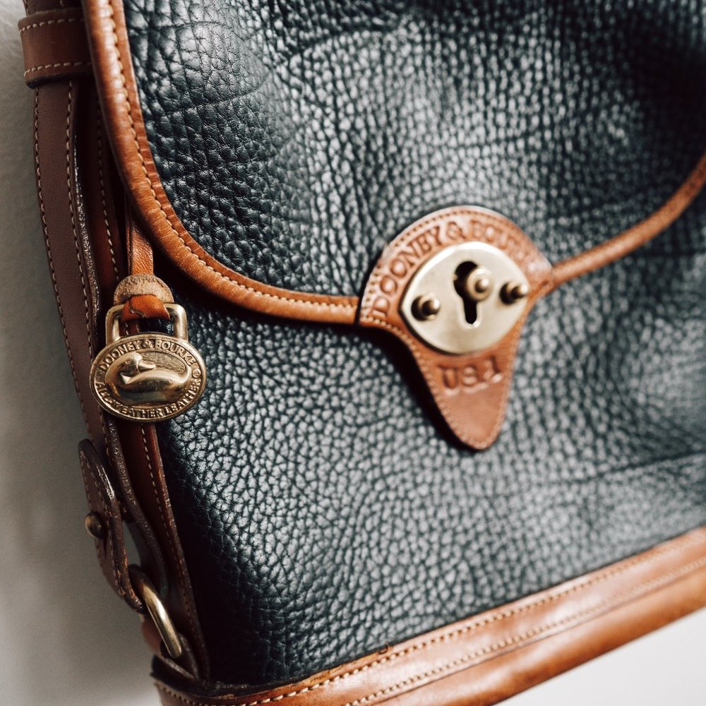 VINTAGE Dooney & Bourke Leather Shoulder Bag - Picture 2 of 9